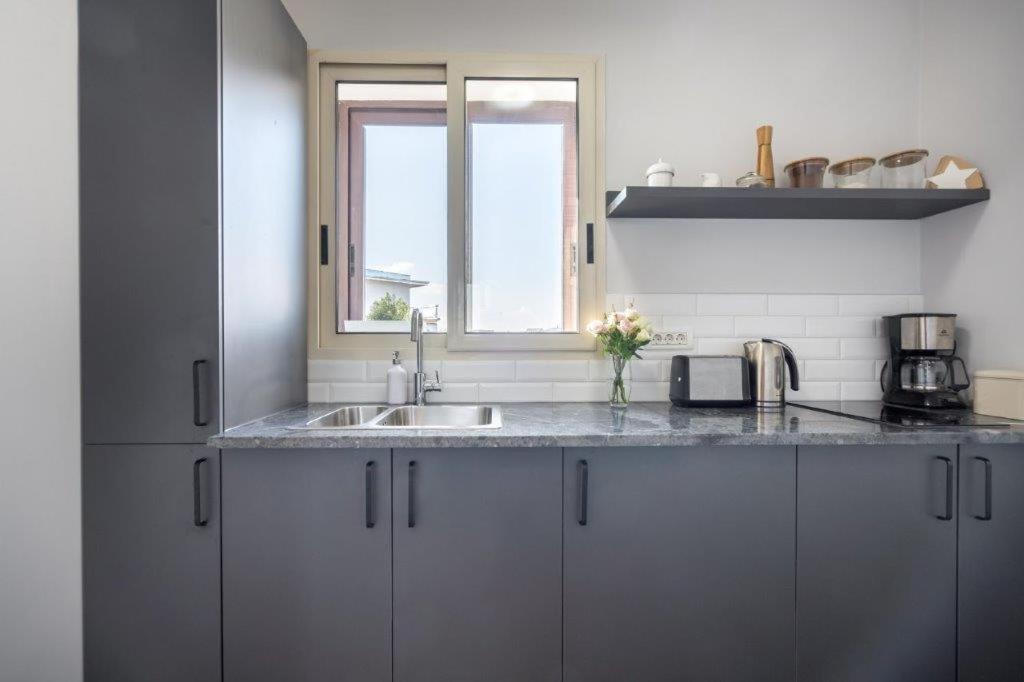 Downtown Modern - 2Br Apartment Bukares Bagian luar foto