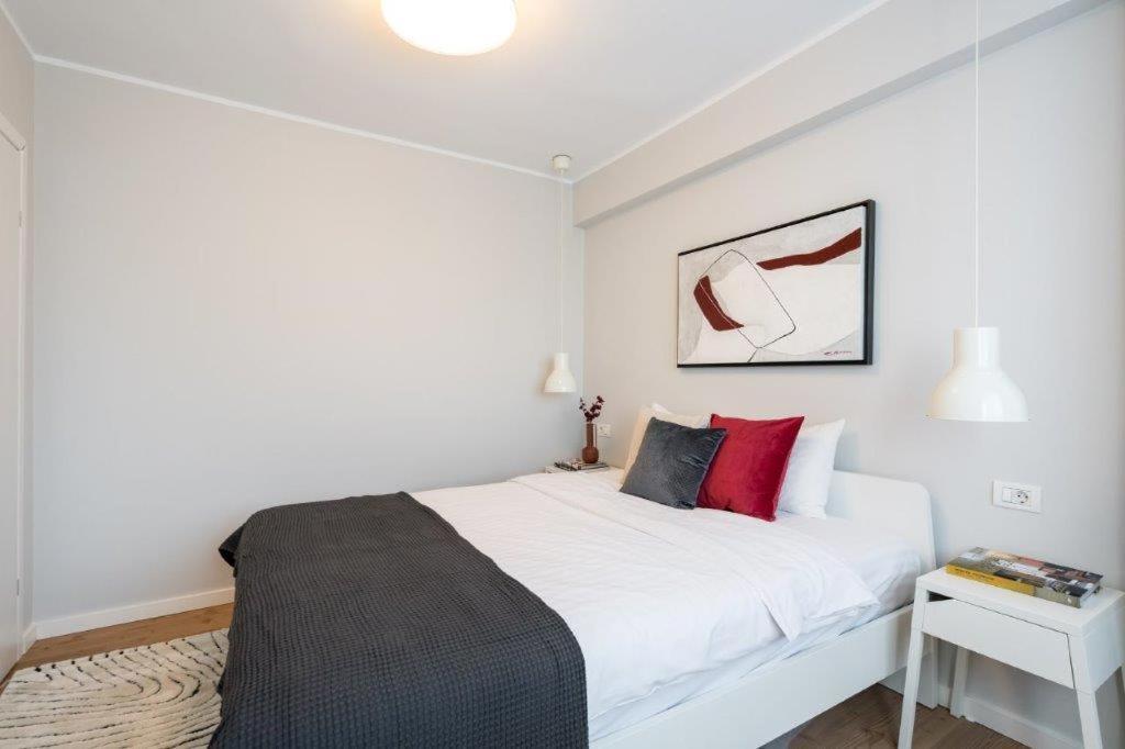 Downtown Modern - 2Br Apartment Bukares Bagian luar foto