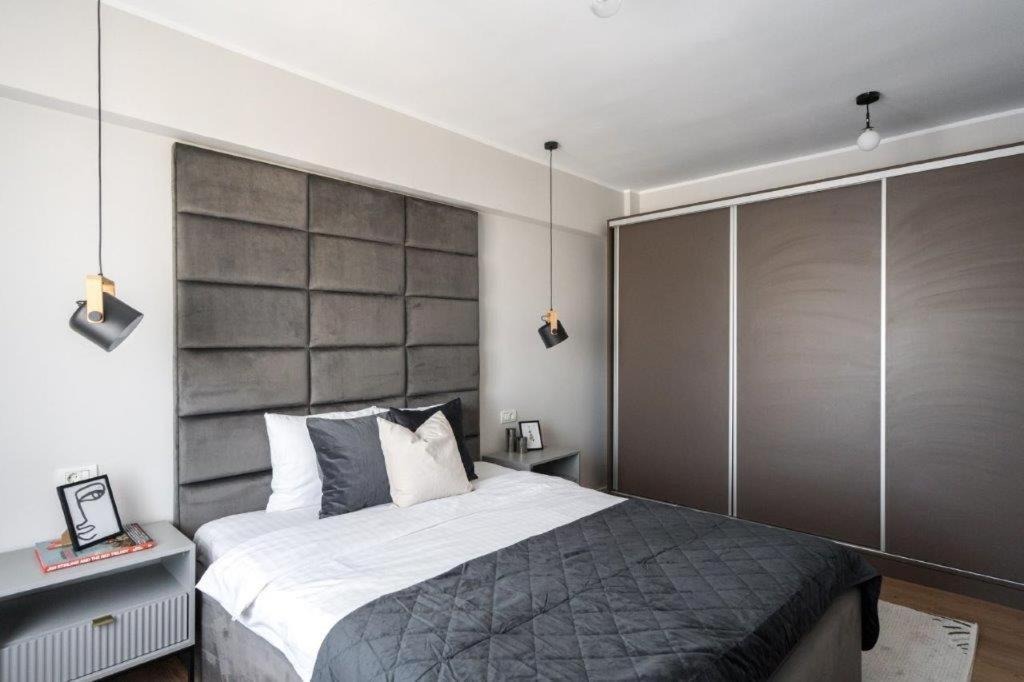 Downtown Modern - 2Br Apartment Bukares Bagian luar foto