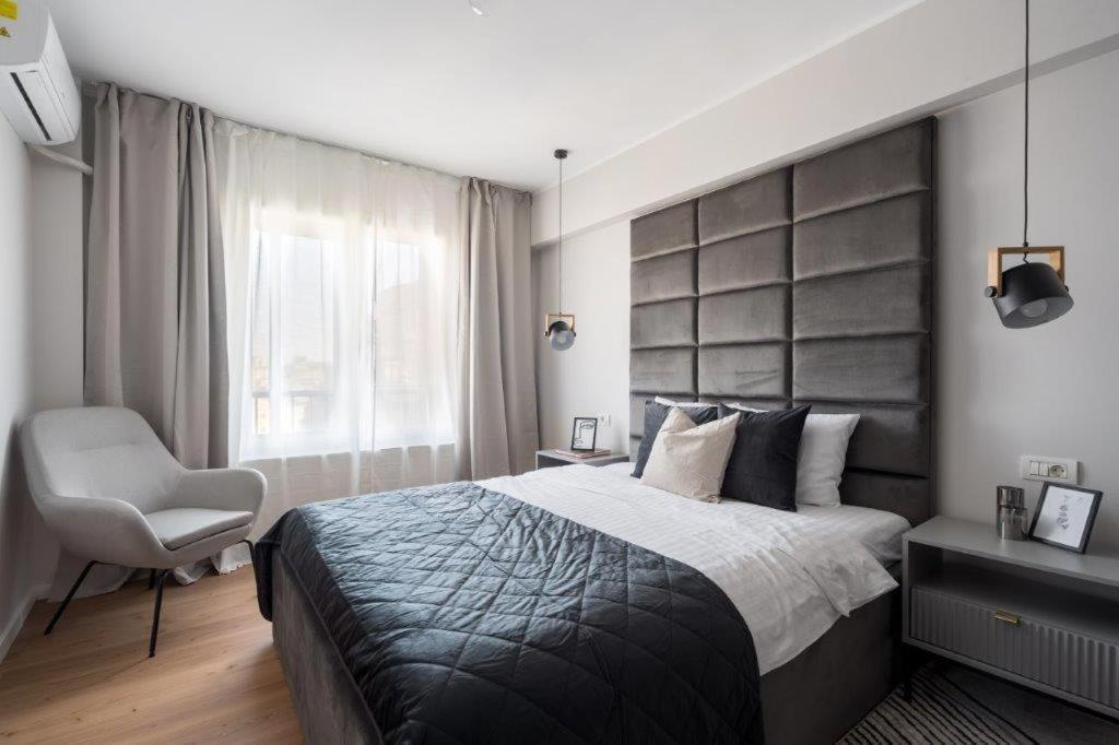 Downtown Modern - 2Br Apartment Bukares Bagian luar foto